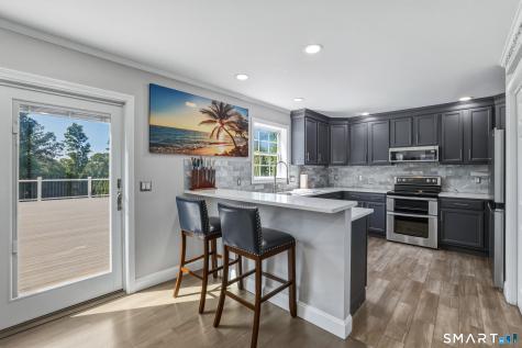20 Ridgewood Court Hamden CT 06473