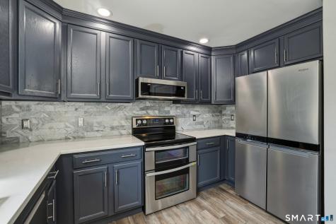20 Ridgewood Court Hamden CT 06473