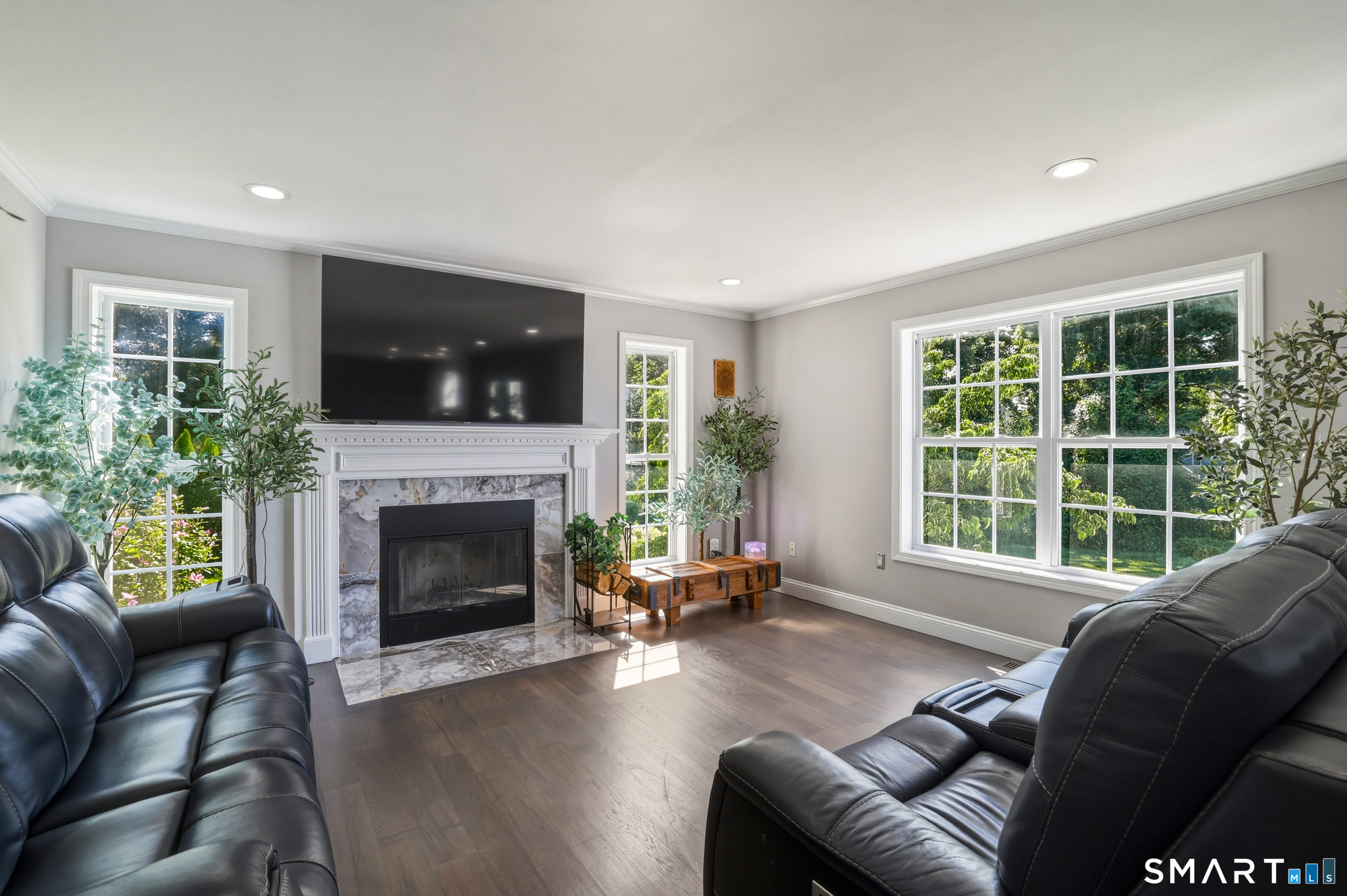 20 Ridgewood Court Hamden CT 06473