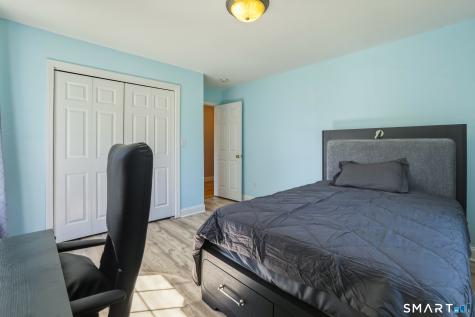 20 Ridgewood Court Hamden CT 06473