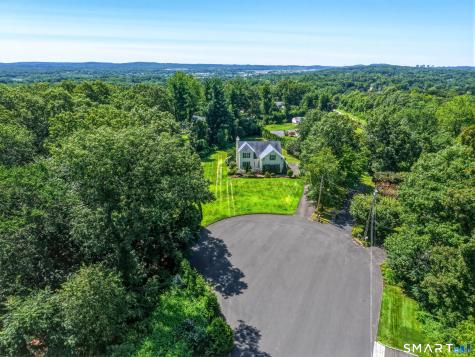 20 Ridgewood Court Hamden CT 06473