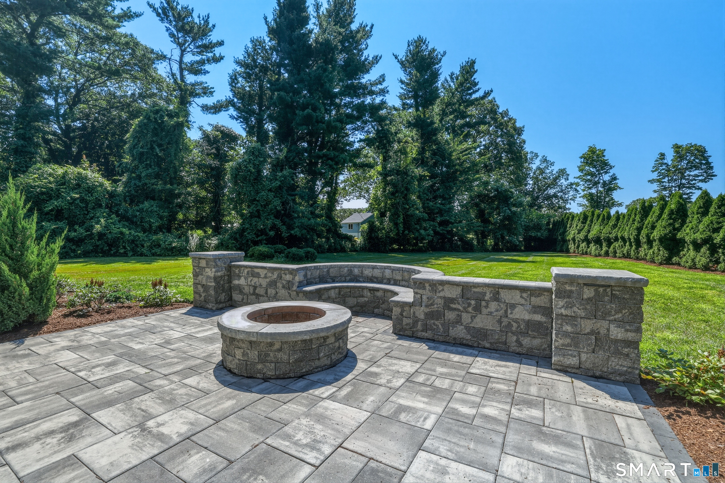 20 Ridgewood Court Hamden CT 06473