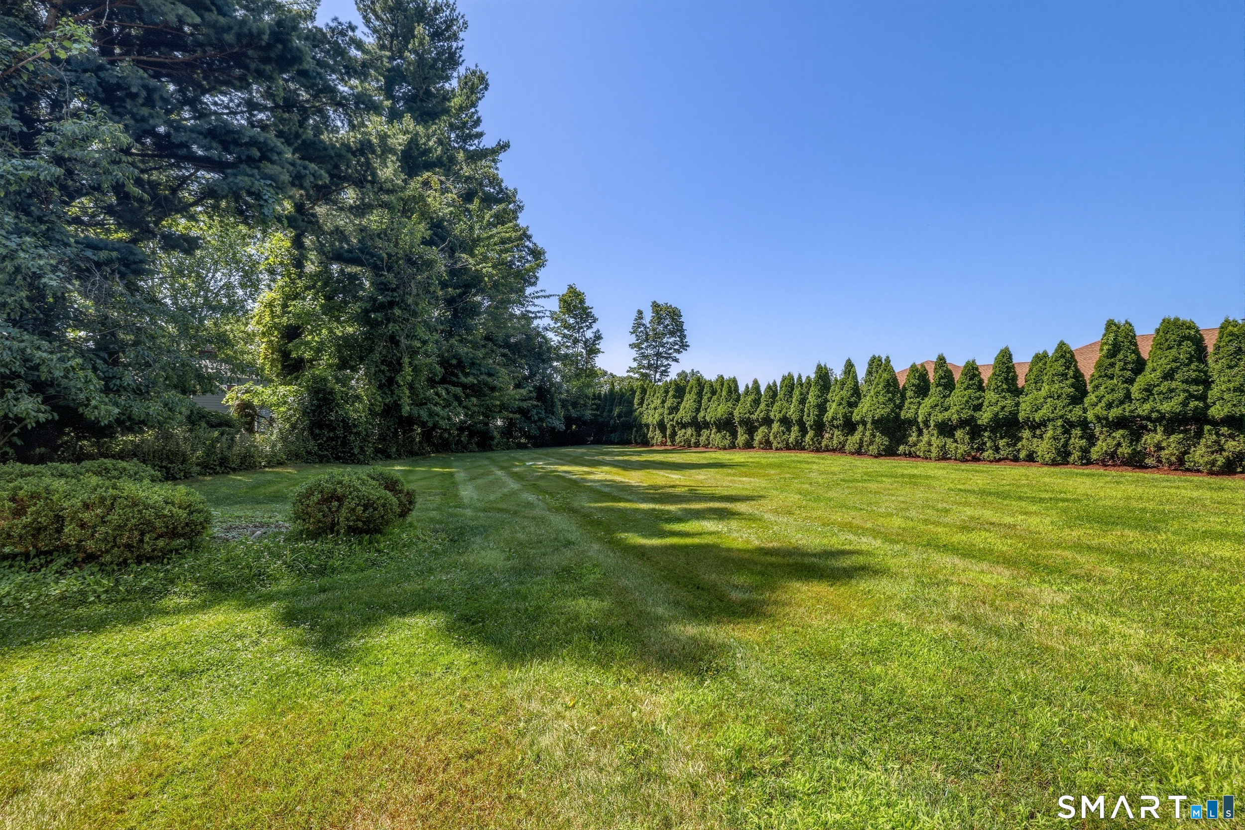 20 Ridgewood Court Hamden CT 06473