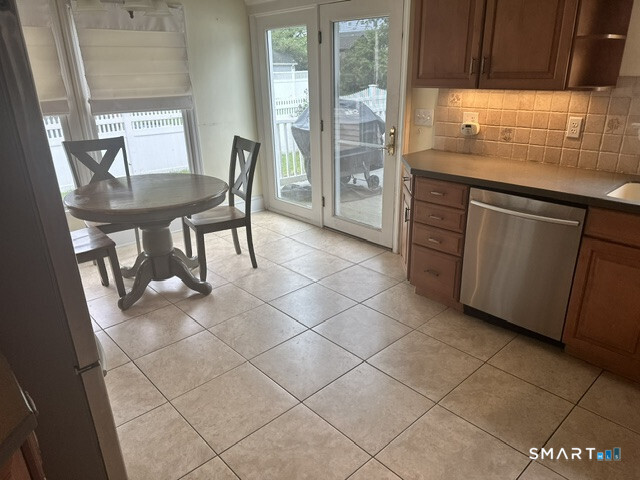 33 Raymond Terrace Norwalk CT 06855
