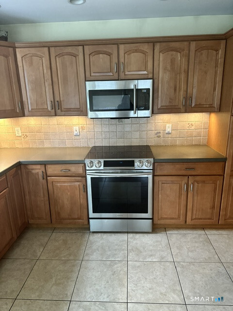 33 Raymond Terrace Norwalk CT 06855