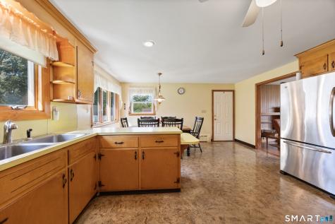 58 Evelyn Road Bristol CT 06010