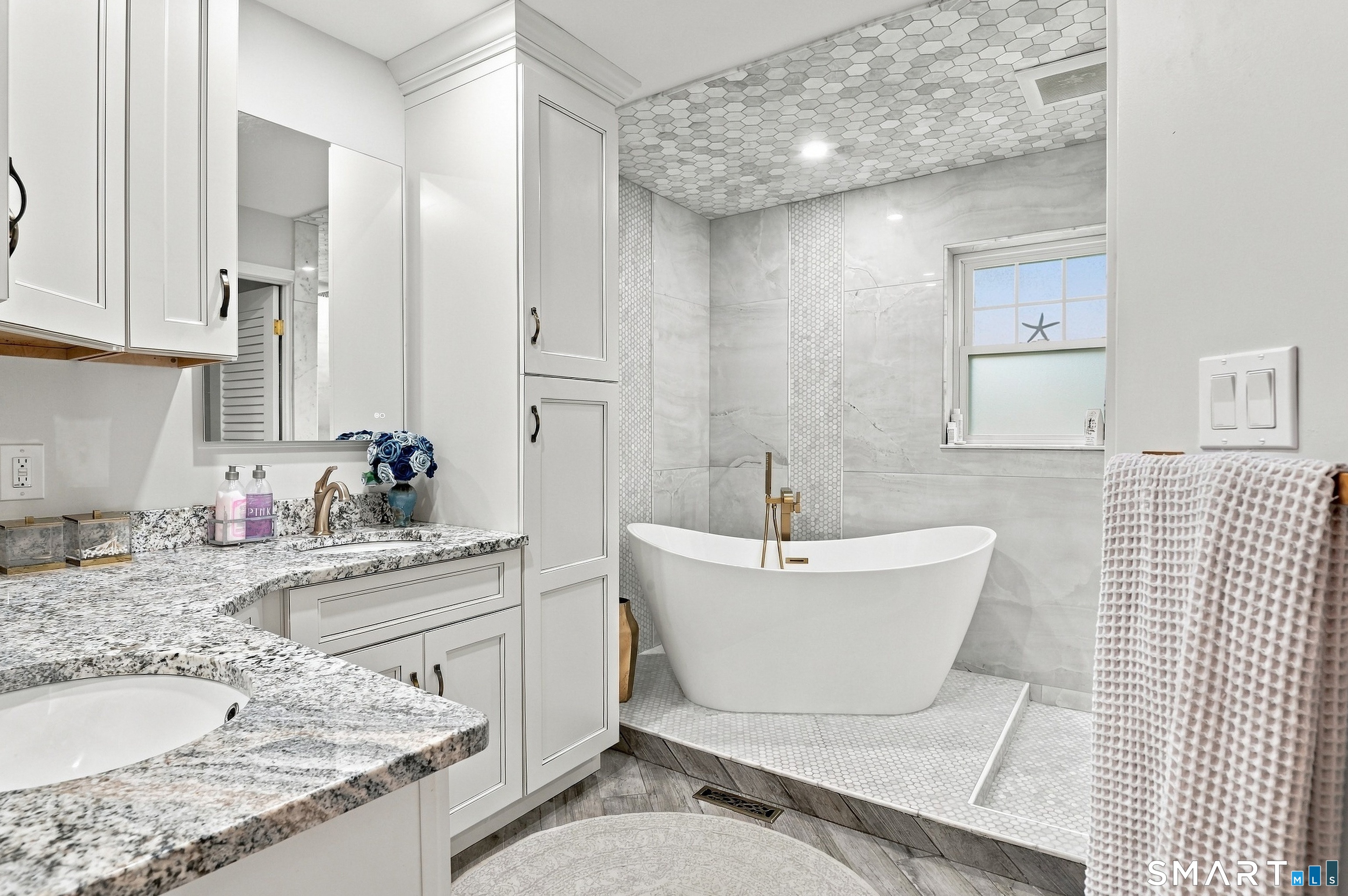 11 Mountain View Road South Windsor CT 06074