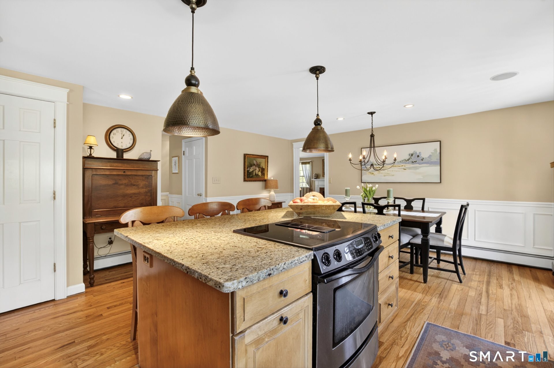 28 Deepwood Road Simsbury CT 06070