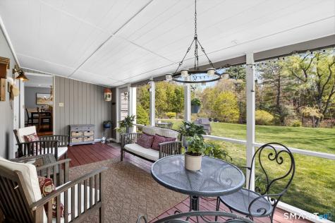 28 Deepwood Road Simsbury CT 06070