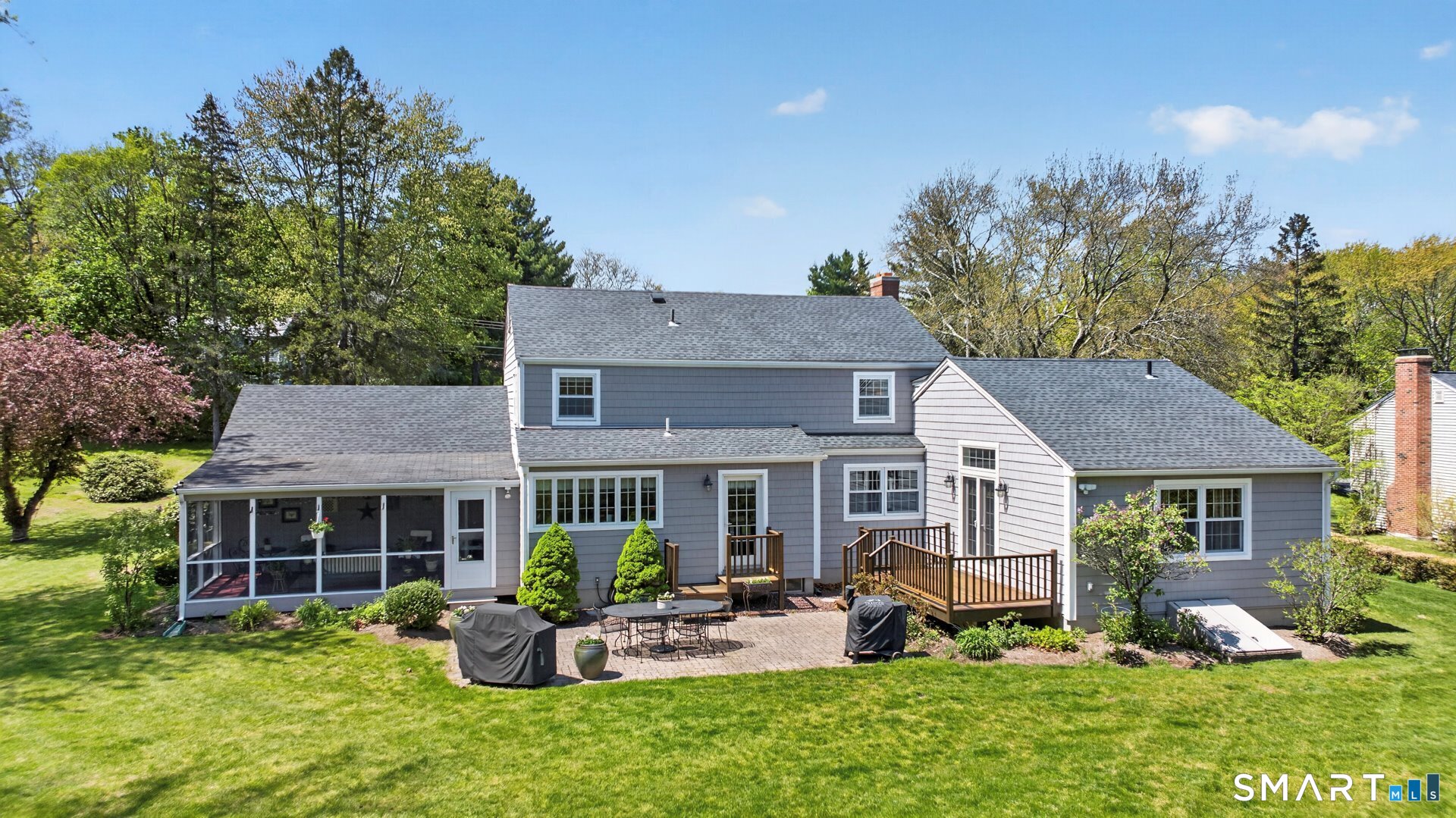 28 Deepwood Road Simsbury CT 06070