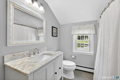 28 Deepwood Road Simsbury CT 06070