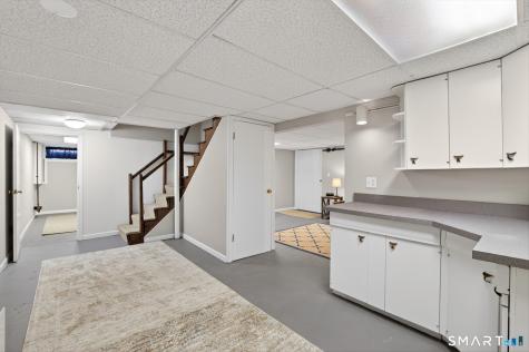 28 Deepwood Road Simsbury CT 06070