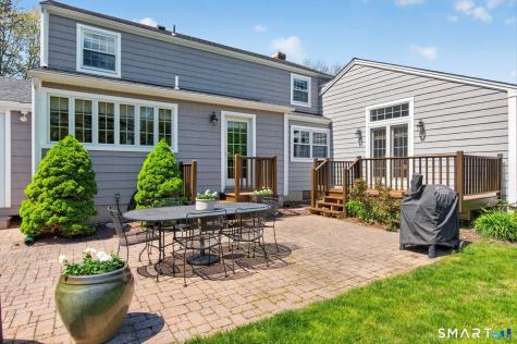 28 Deepwood Road Simsbury CT 06070