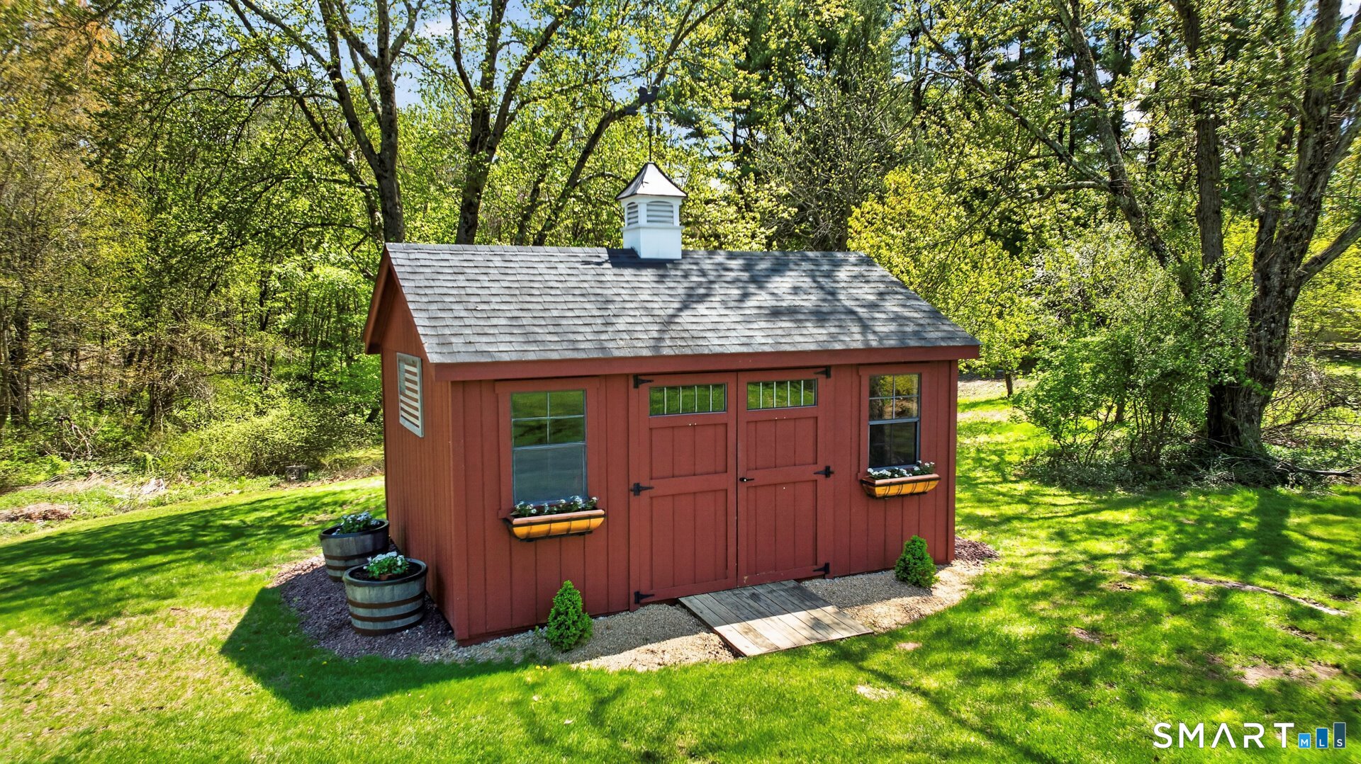 28 Deepwood Road Simsbury CT 06070