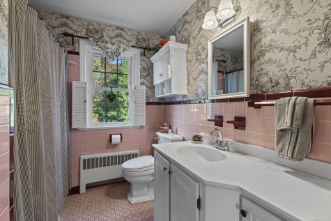 634 Cornwall Avenue Cheshire CT 06410