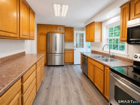 104 Higby Road Middletown CT 06457