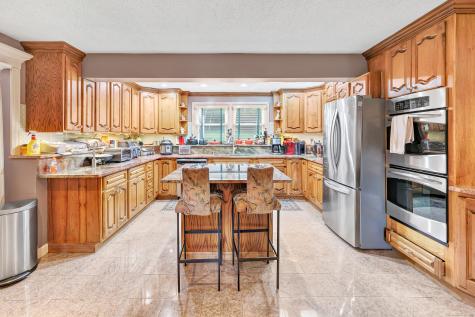 40 Walnut Street Monroe CT 06468