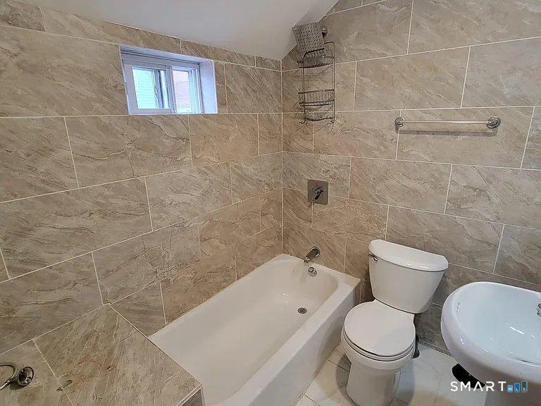 71 White Street West Haven CT 06516