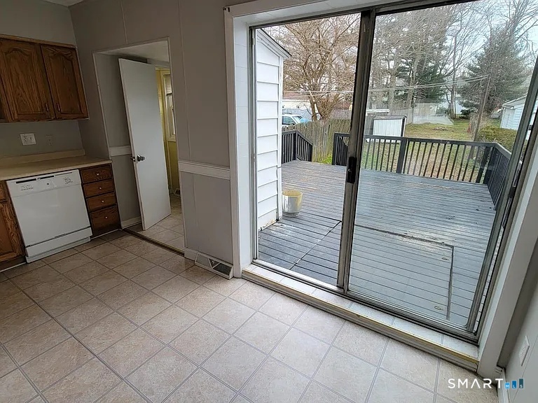 71 White Street West Haven CT 06516