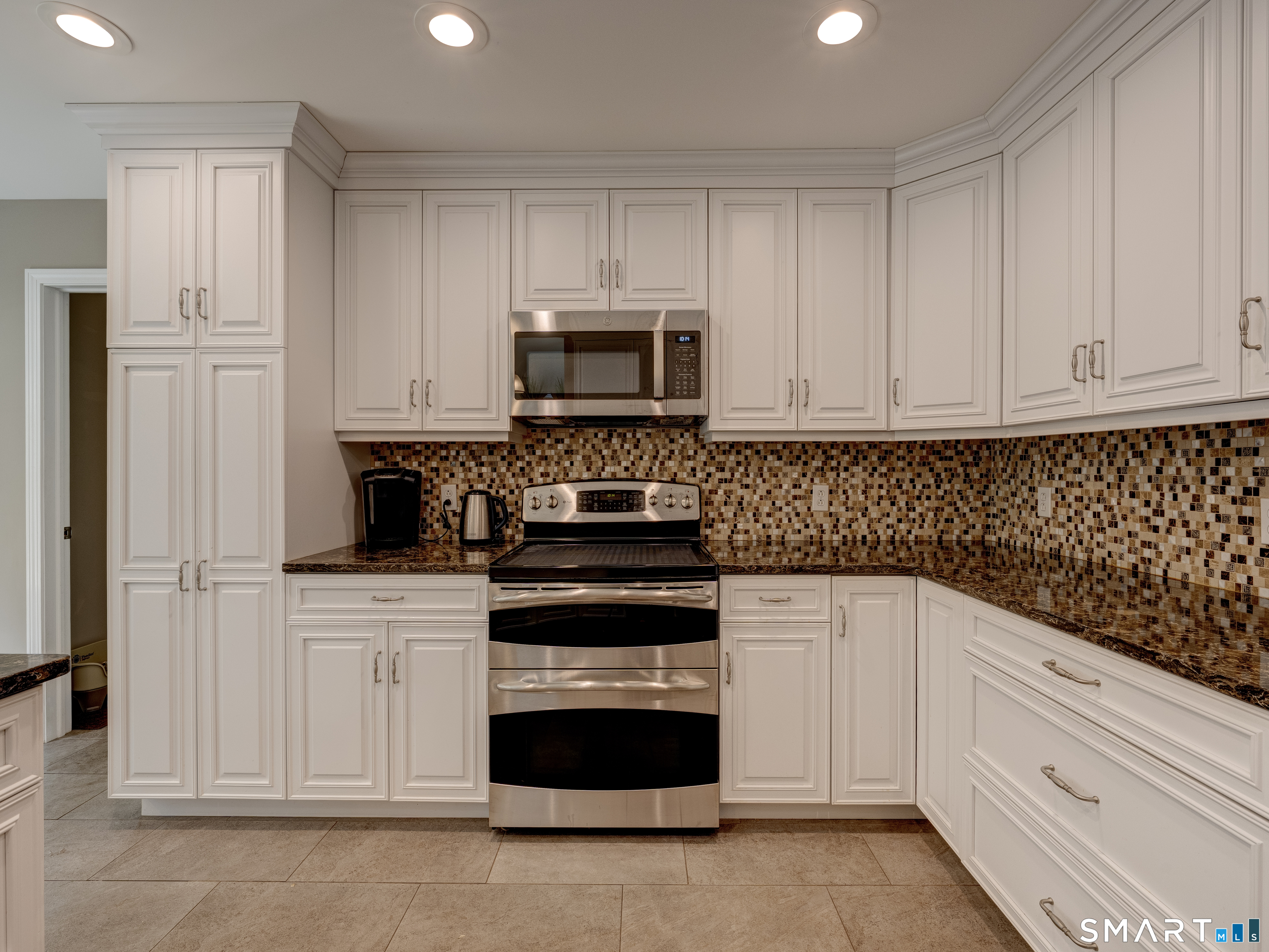 32 White Sail Drive Southington CT 06489