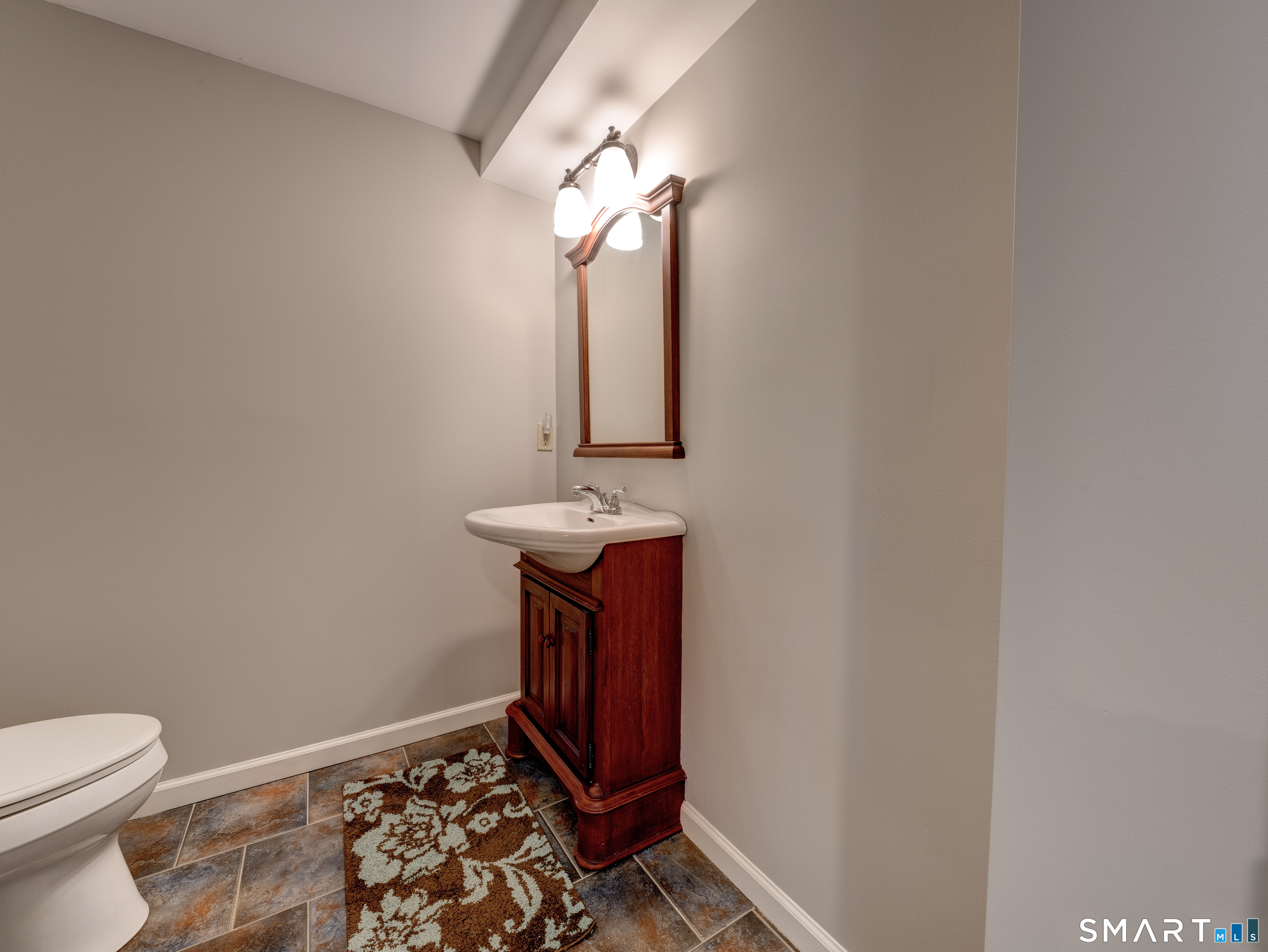 32 White Sail Drive Southington CT 06489