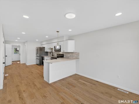 205 Flanders Road East Lyme CT 06357
