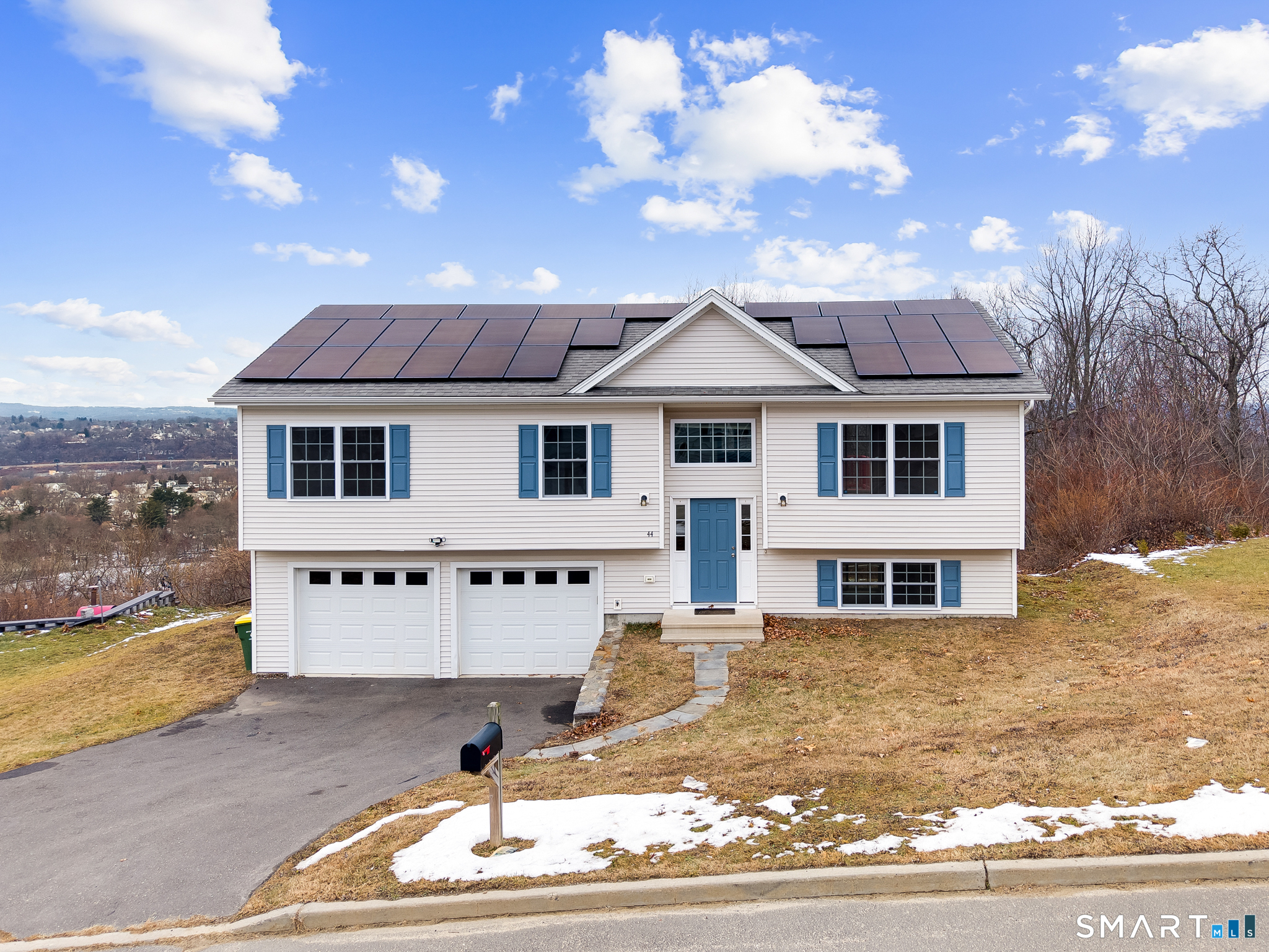 44 Shadybrook Lane Waterbury CT 06706