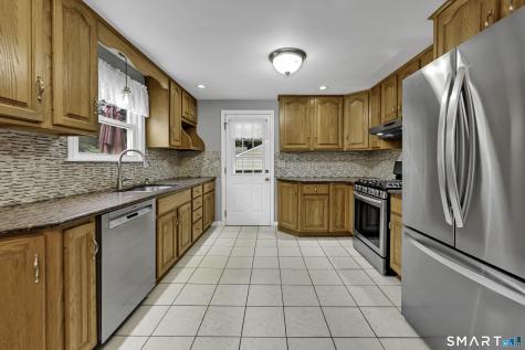 48 Peter Parley Row Berlin CT 06037