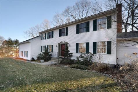4 Guenevere Court Hamden CT 06518