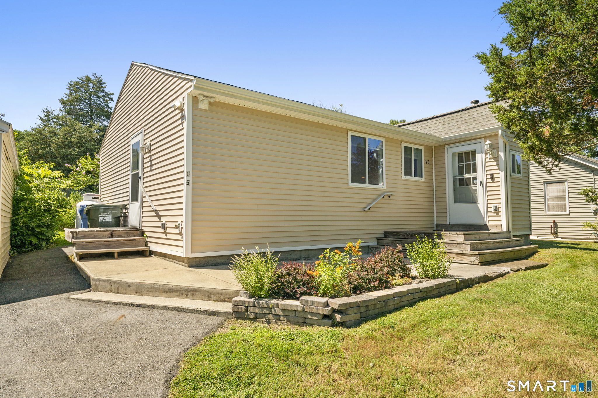15 Curran Street Norwich CT 06360