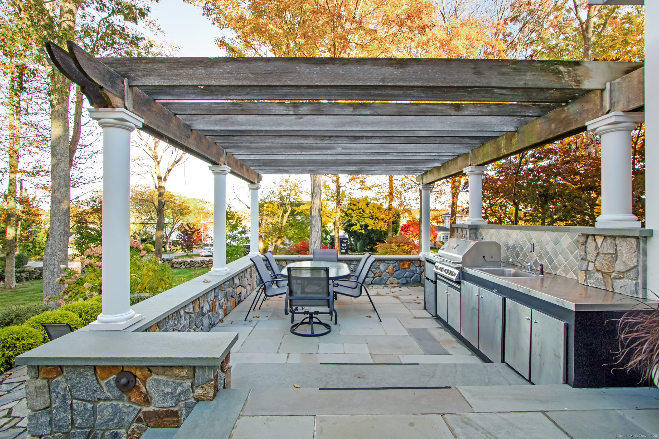 21 Grove Avenue Groton CT 06355