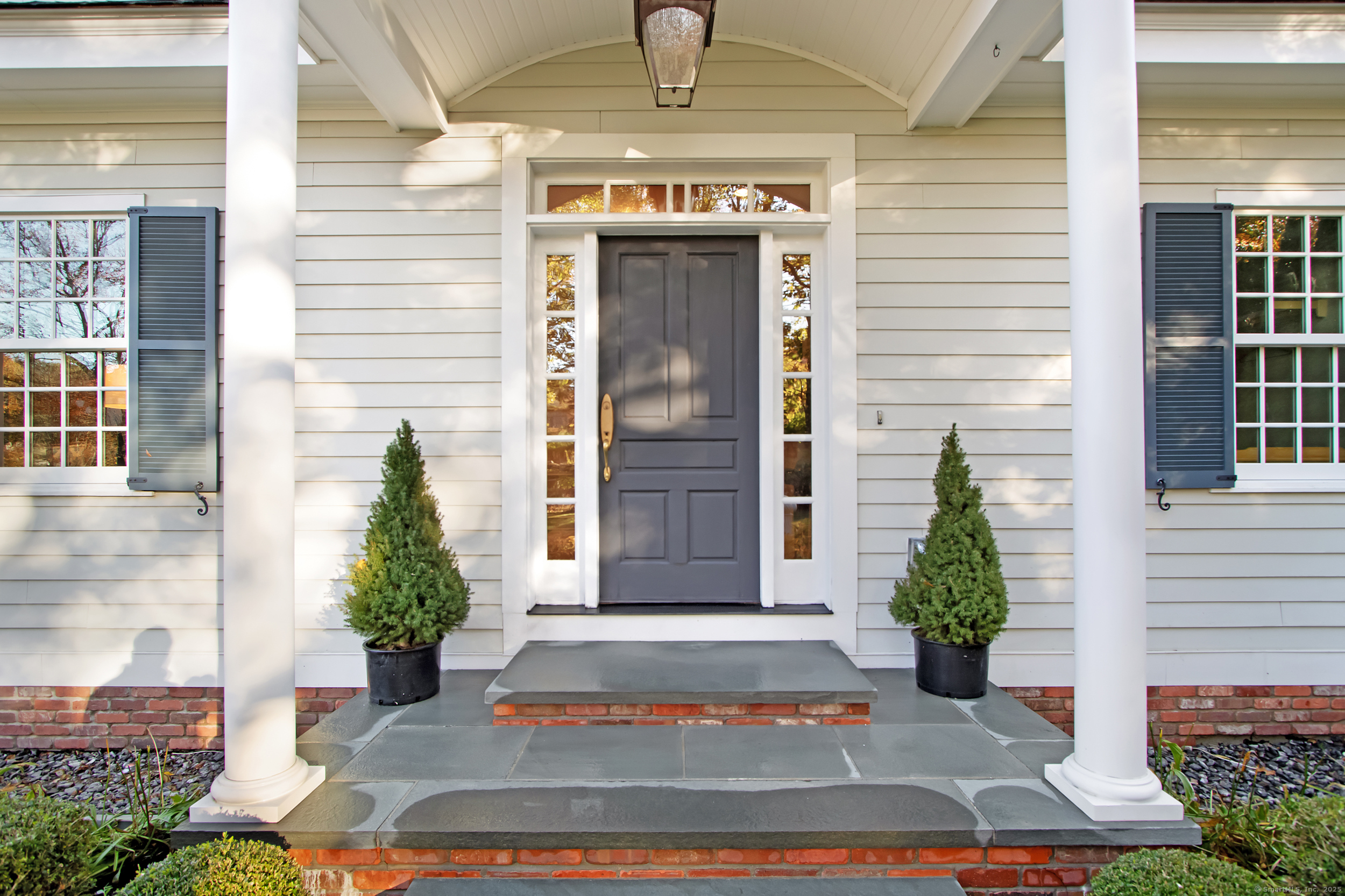 21 Grove Avenue Groton CT 06355
