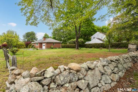 38 Irvingdell Place East Lyme CT 06333