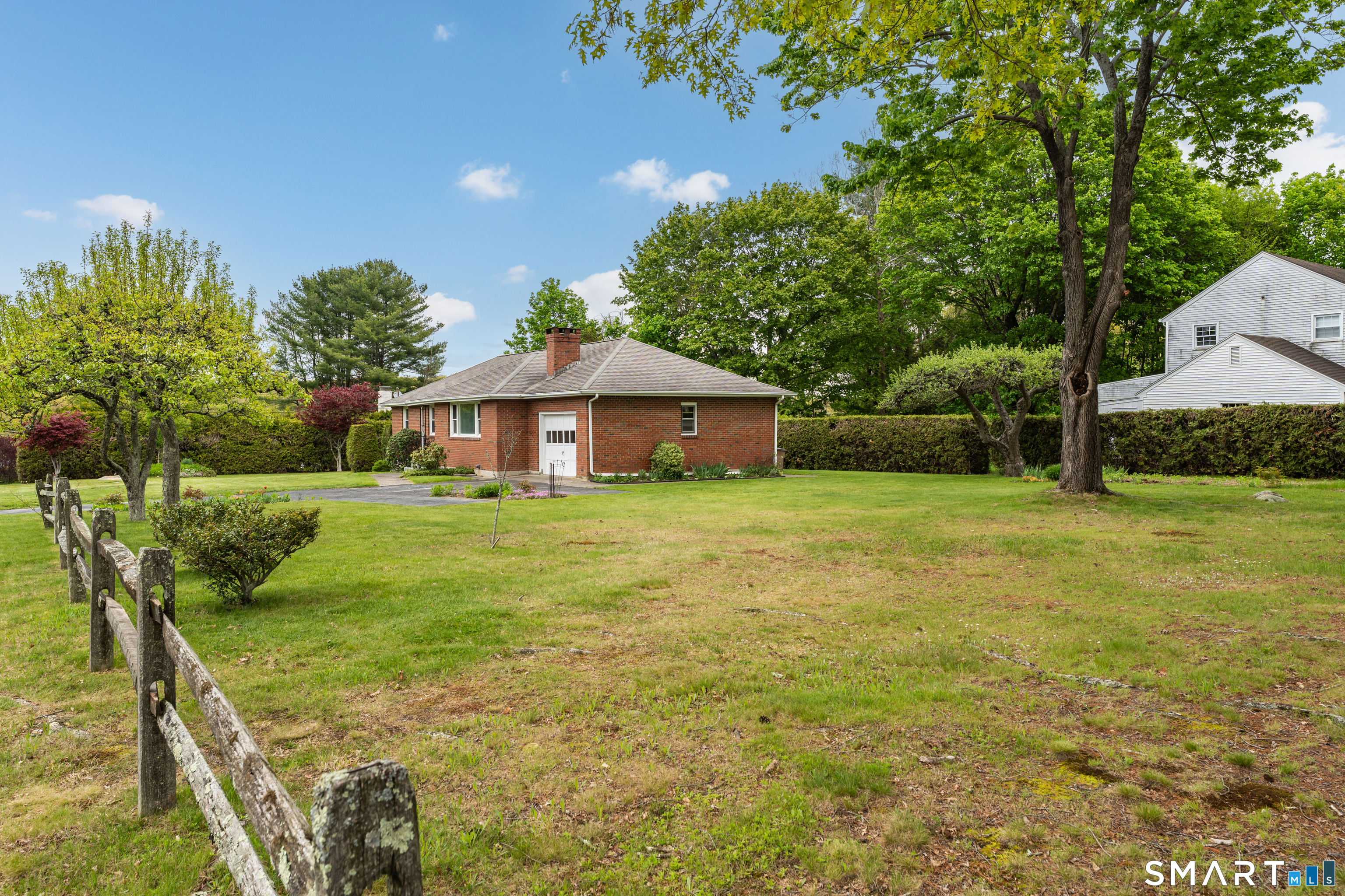 38 Irvingdell Place East Lyme CT 06333