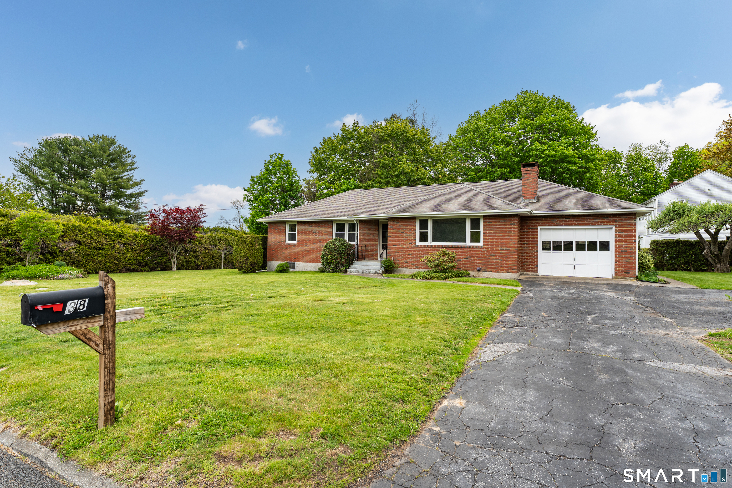 38 Irvingdell Place East Lyme CT 06333