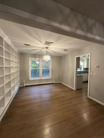 2 Croydon Drive Bloomfield CT 06002