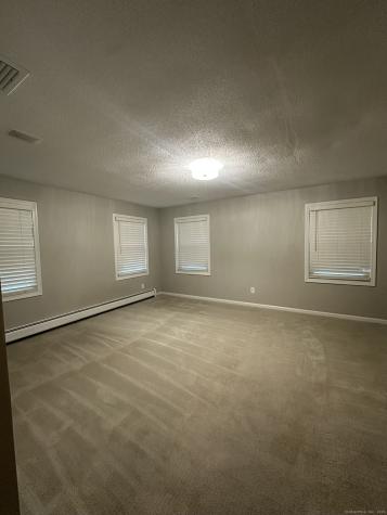 2 Croydon Drive Bloomfield CT 06002