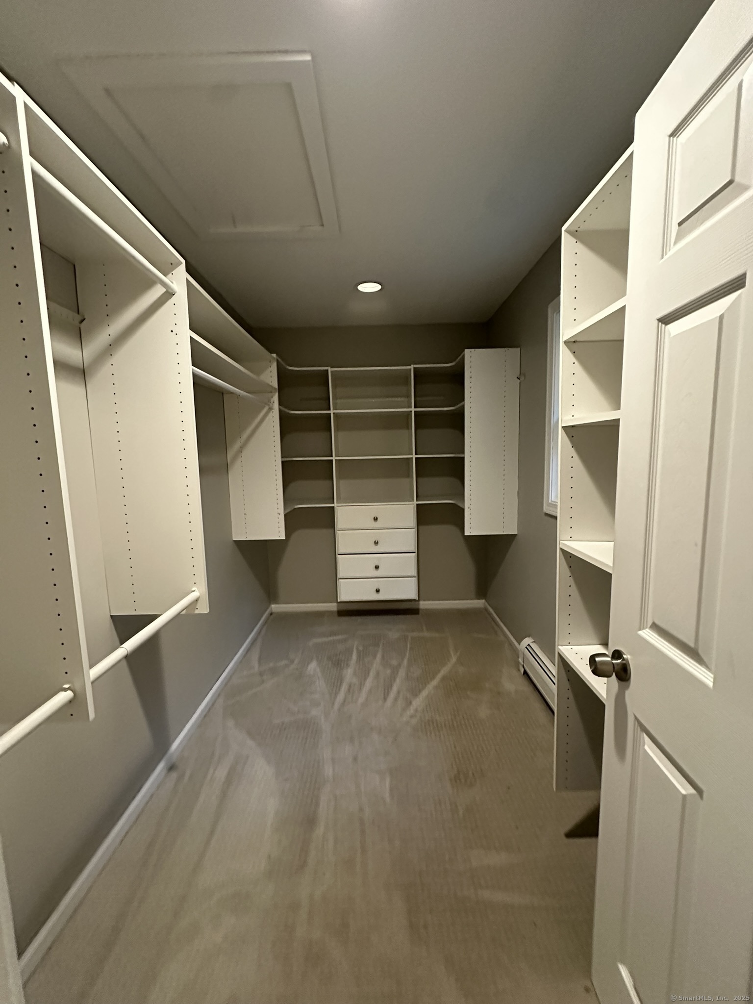 2 Croydon Drive Bloomfield CT 06002