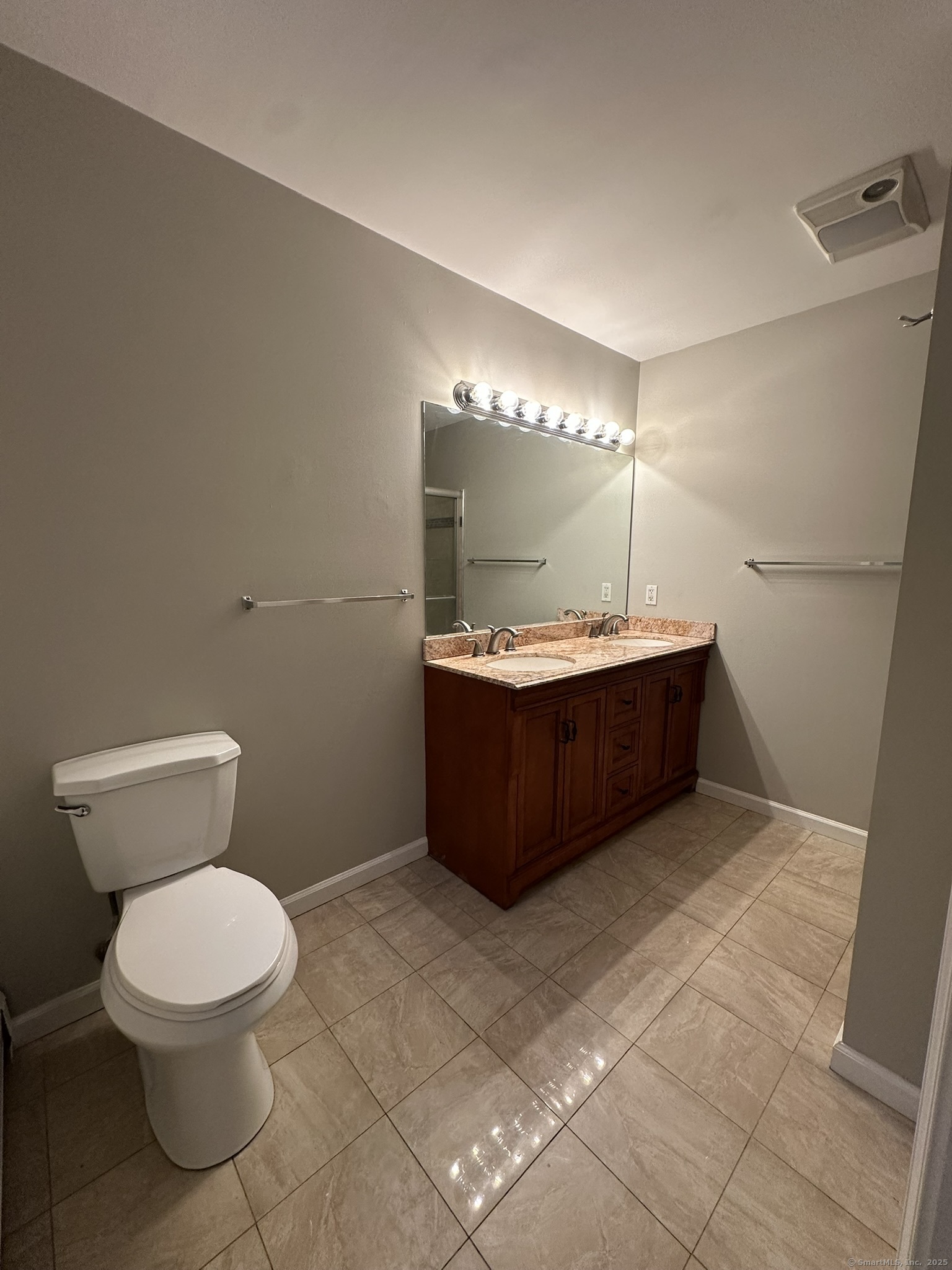 2 Croydon Drive Bloomfield CT 06002