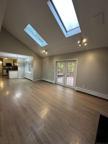 2 Croydon Drive Bloomfield CT 06002