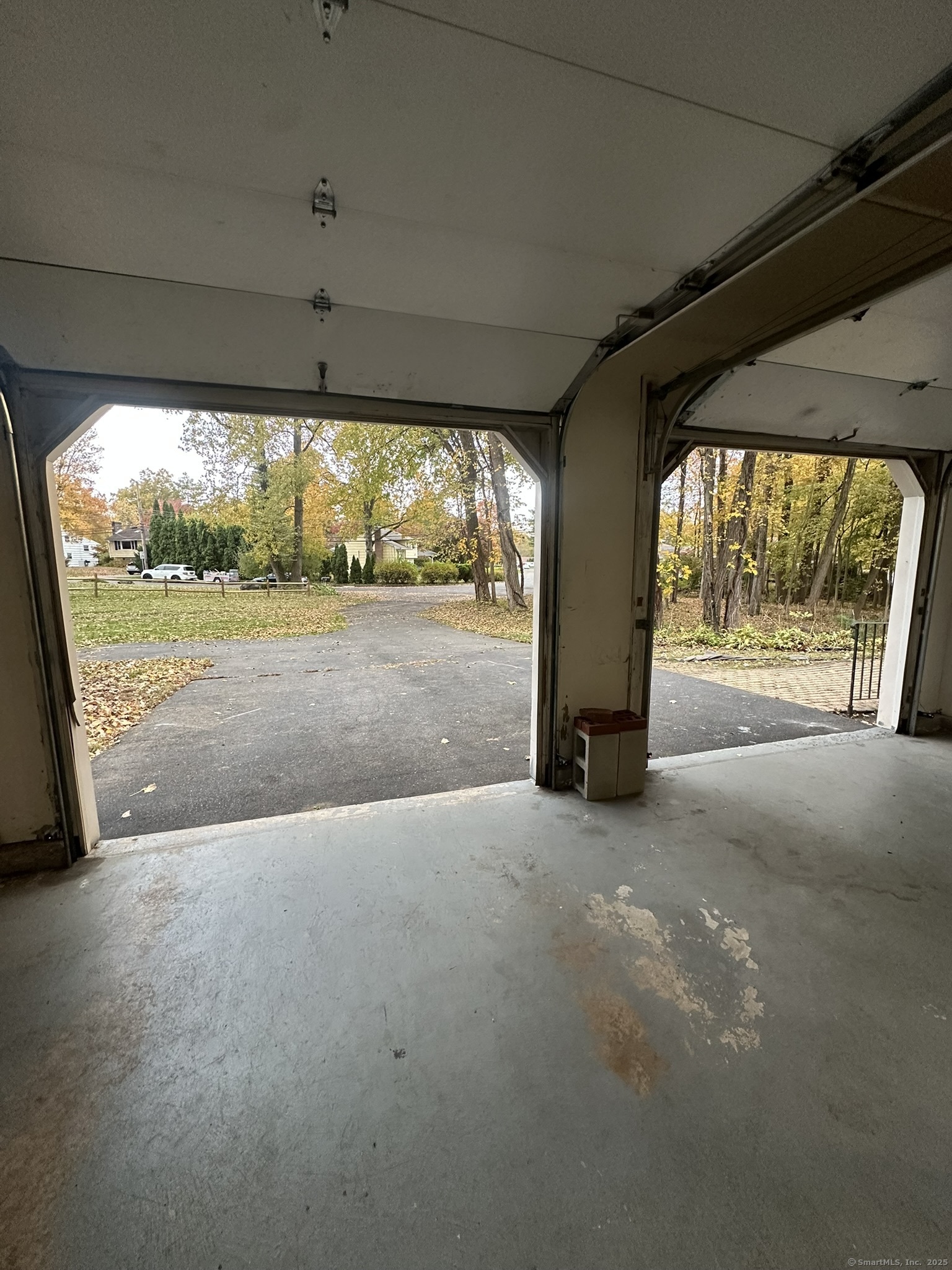 2 Croydon Drive Bloomfield CT 06002