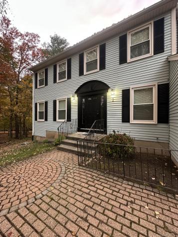 2 Croydon Drive Bloomfield CT 06002