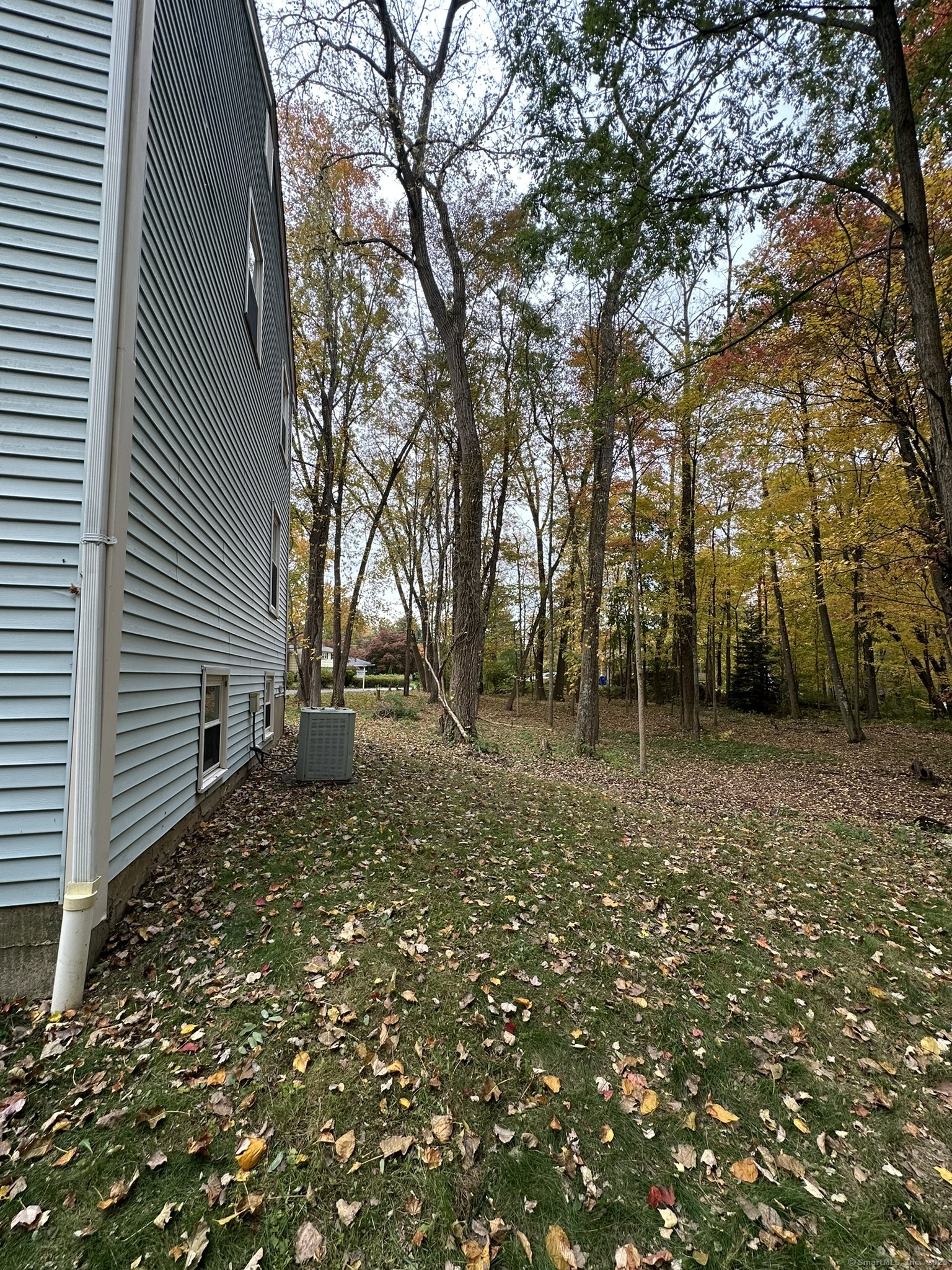 2 Croydon Drive Bloomfield CT 06002