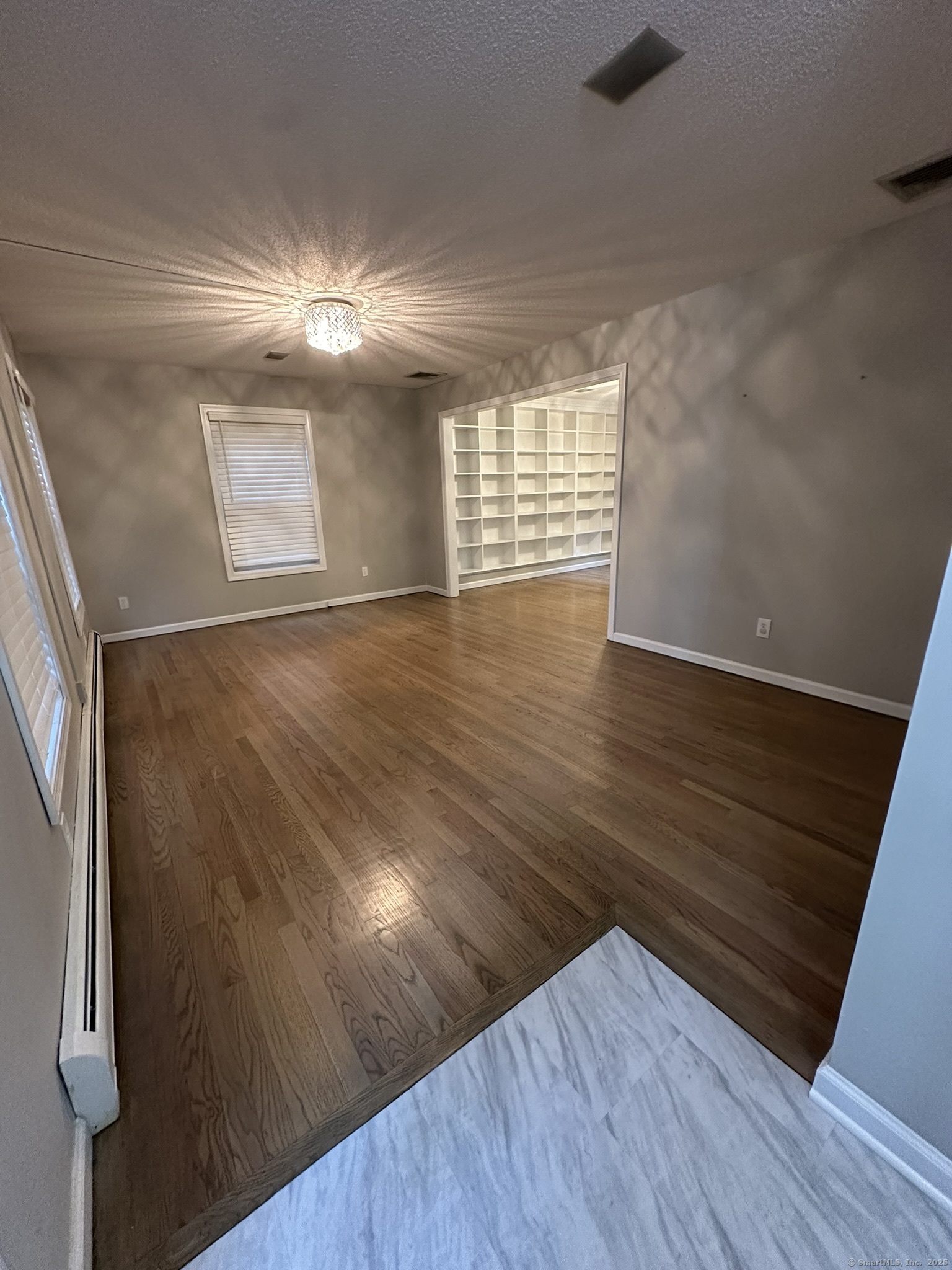 2 Croydon Drive Bloomfield CT 06002