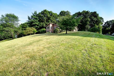 11 Mara Trail South Windsor CT 06074