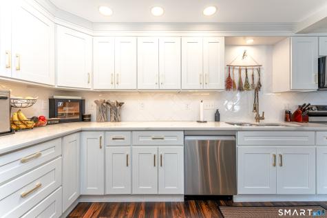 4 James Street East Haven CT 06512