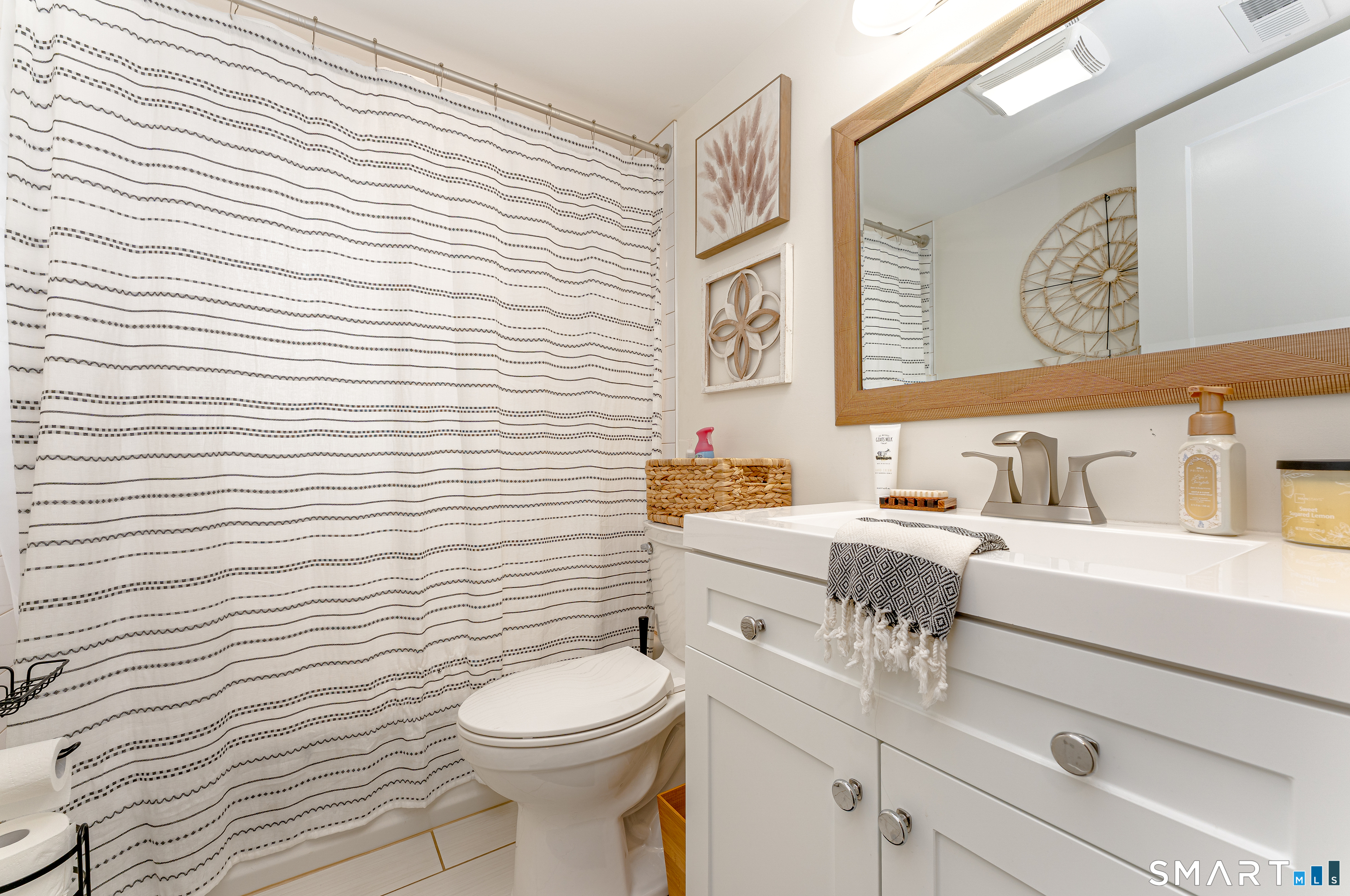 4 James Street East Haven CT 06512