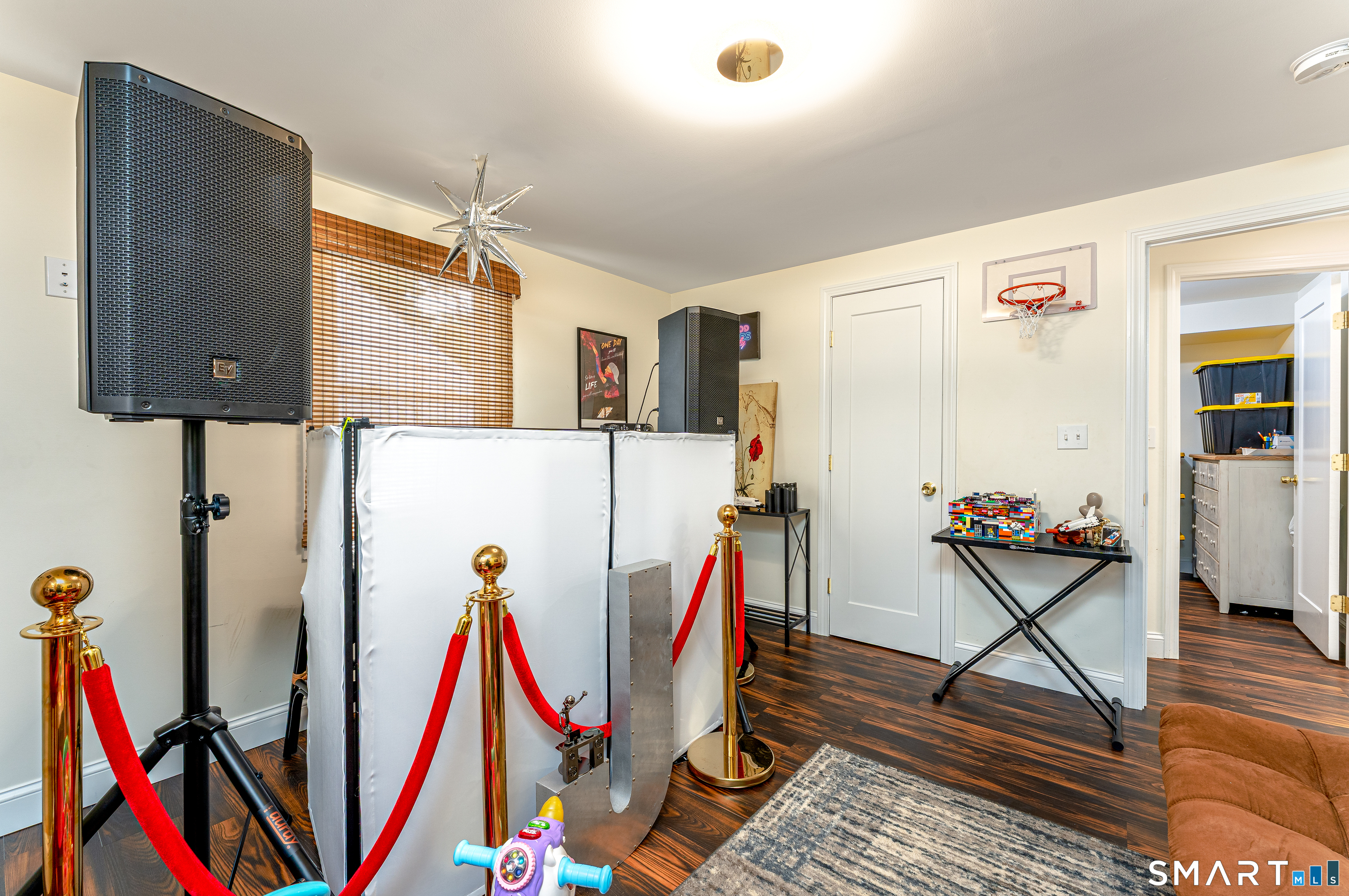 4 James Street East Haven CT 06512