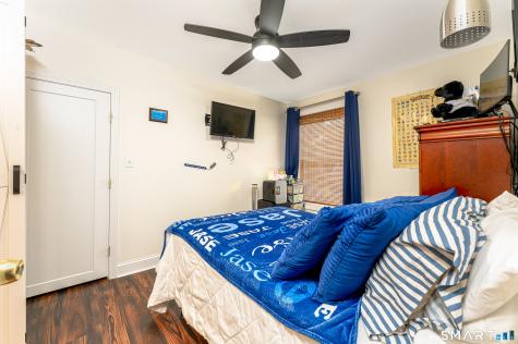 4 James Street East Haven CT 06512