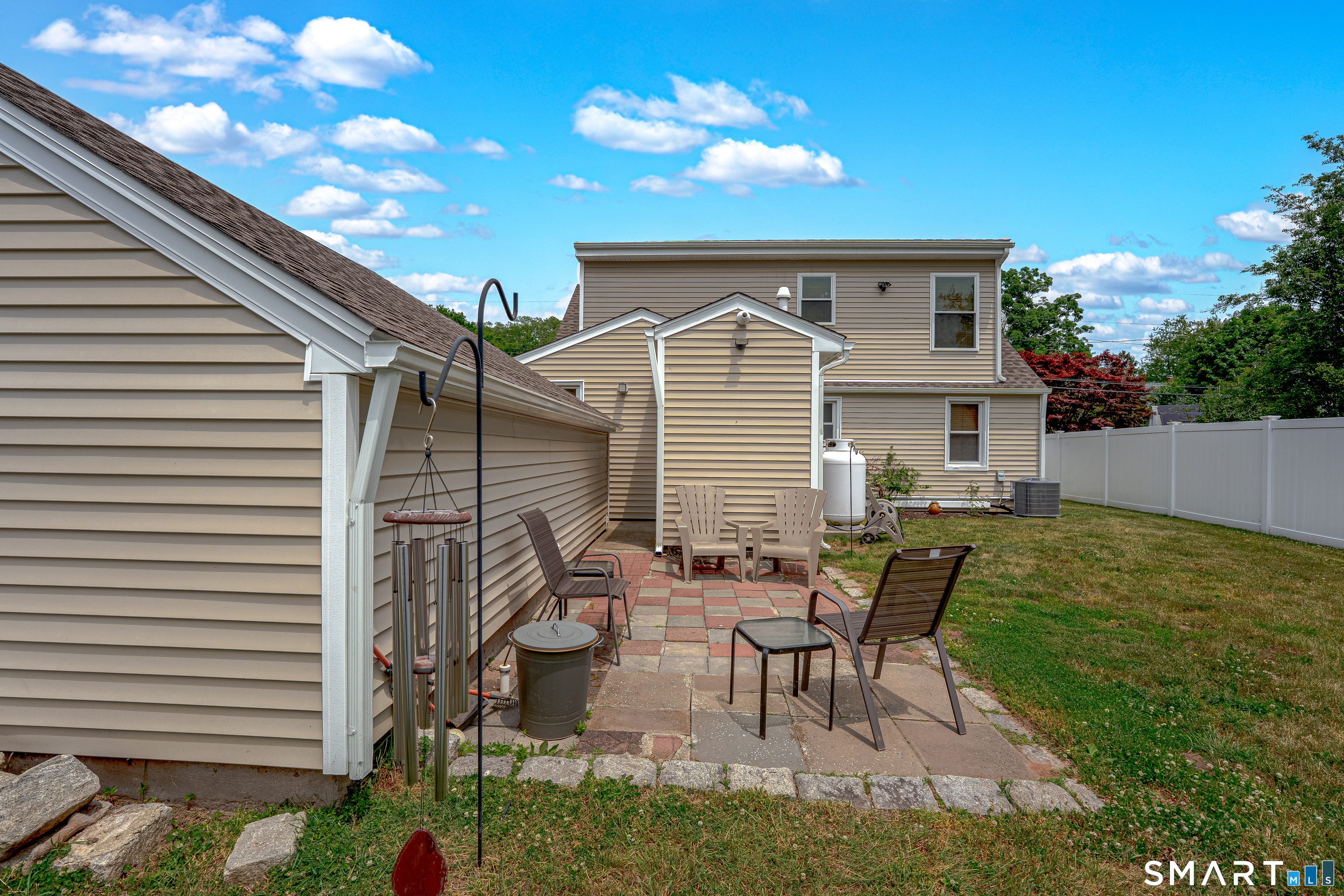 4 James Street East Haven CT 06512